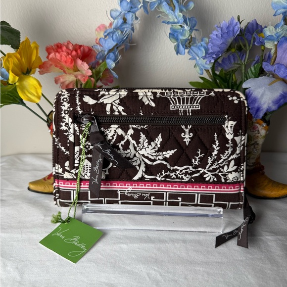 NWT Vera Bradley Imperial Toile Turn Lock Wallet Zip Around Clutch Wallet EXACT - Picture 2 of 6